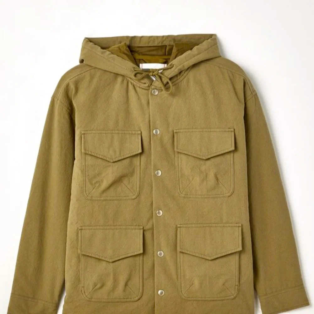 U O Quilted shirt jacket by BDG Adjustable hood,flapped pockets at the chest. - Picture 5 of 5